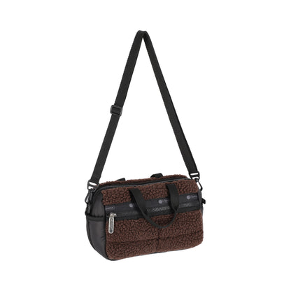 PUFFY MINI DUFFEL 迷你毛毛旅行包 - 摩卡棕羊羔絨