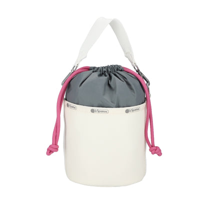 SM DRAWSTRING BUCKET 小型抽繩水桶斜背包 - 奶霜白/莓果